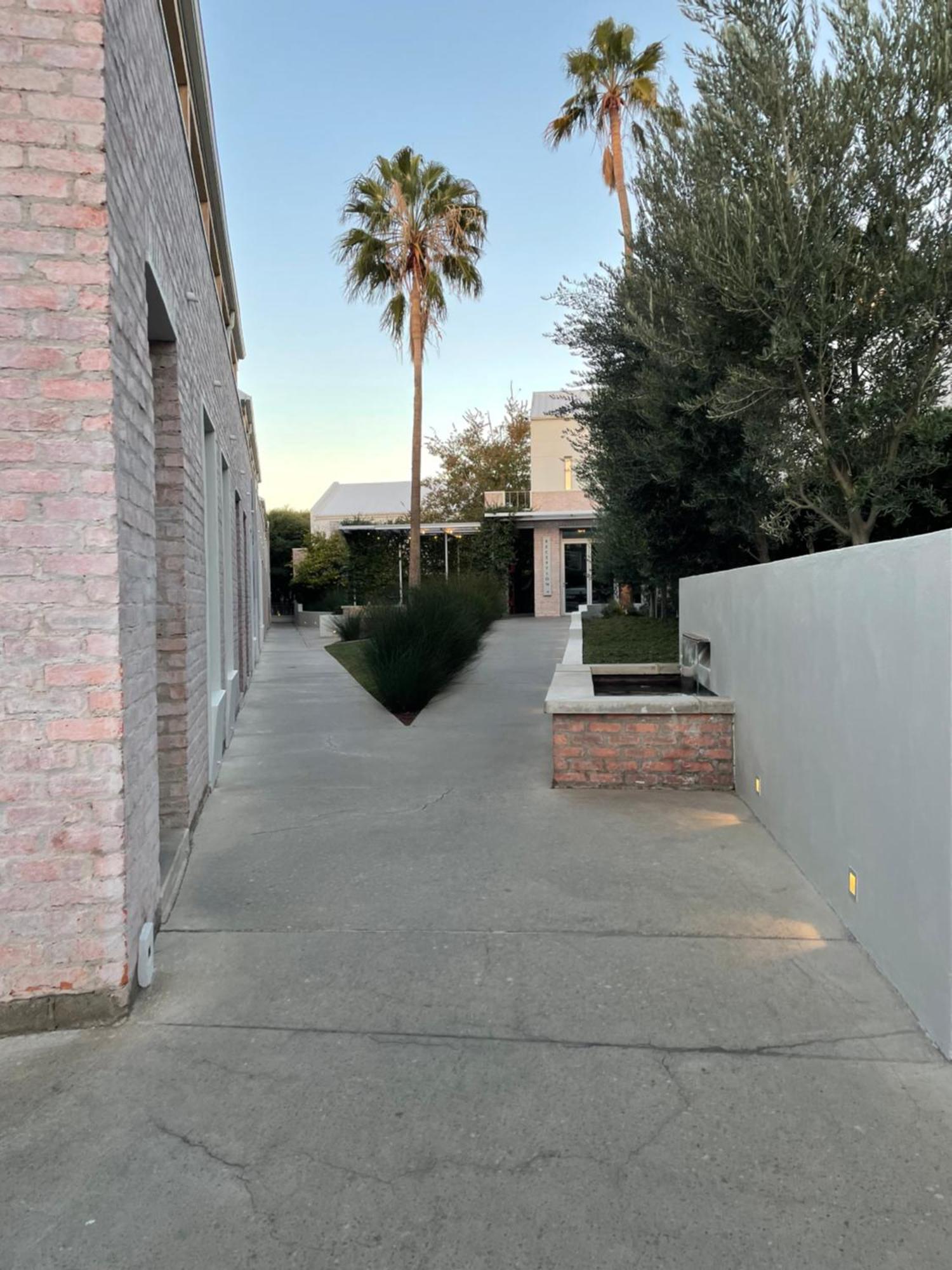 The Windhoek Luxury Suites Exteriör bild