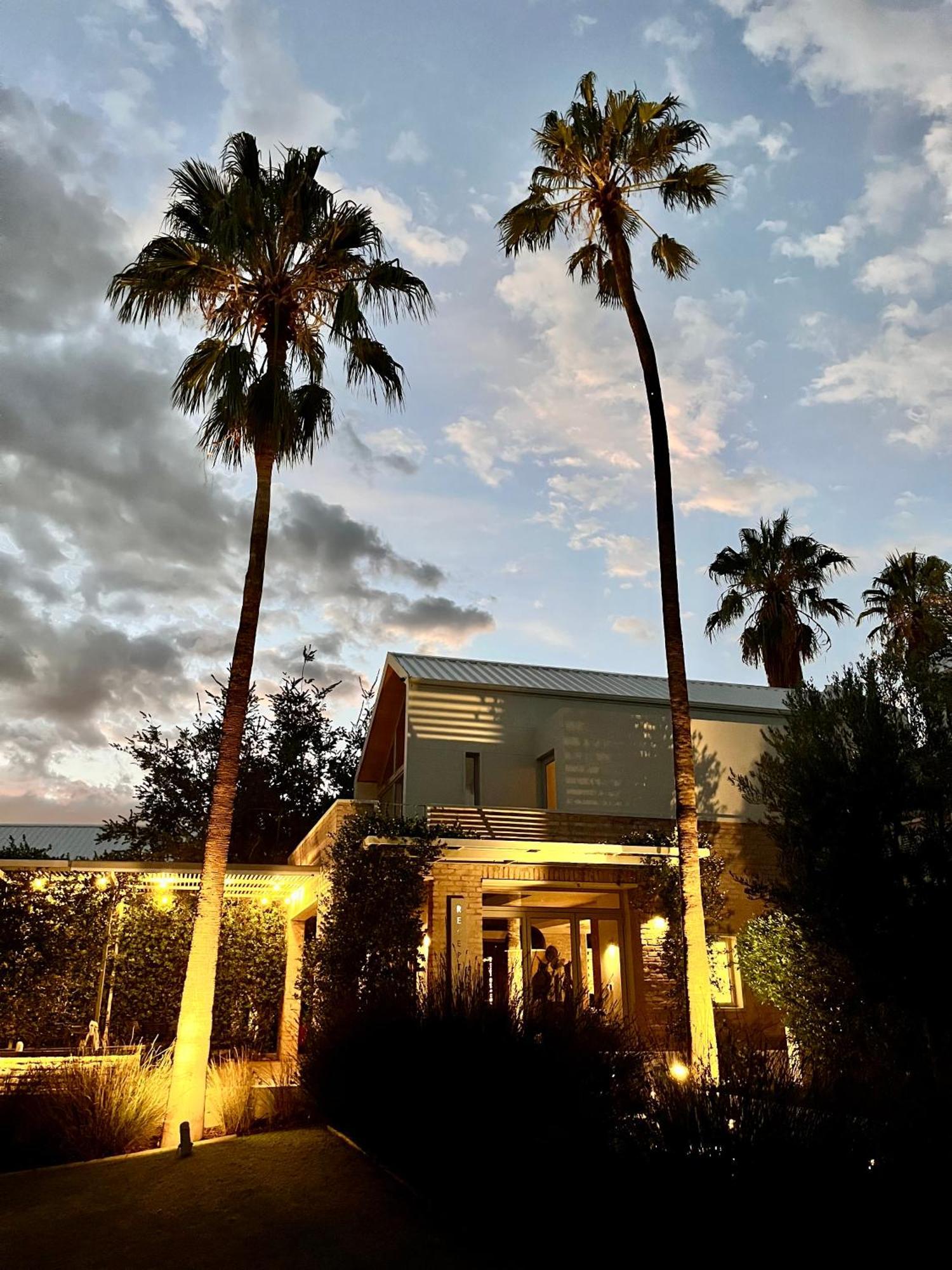 The Windhoek Luxury Suites Exteriör bild