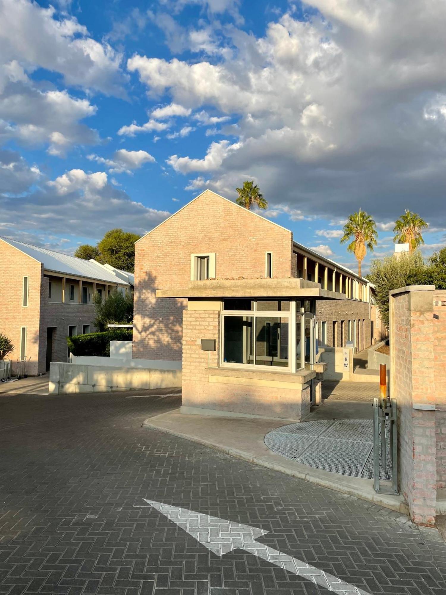 The Windhoek Luxury Suites Exteriör bild