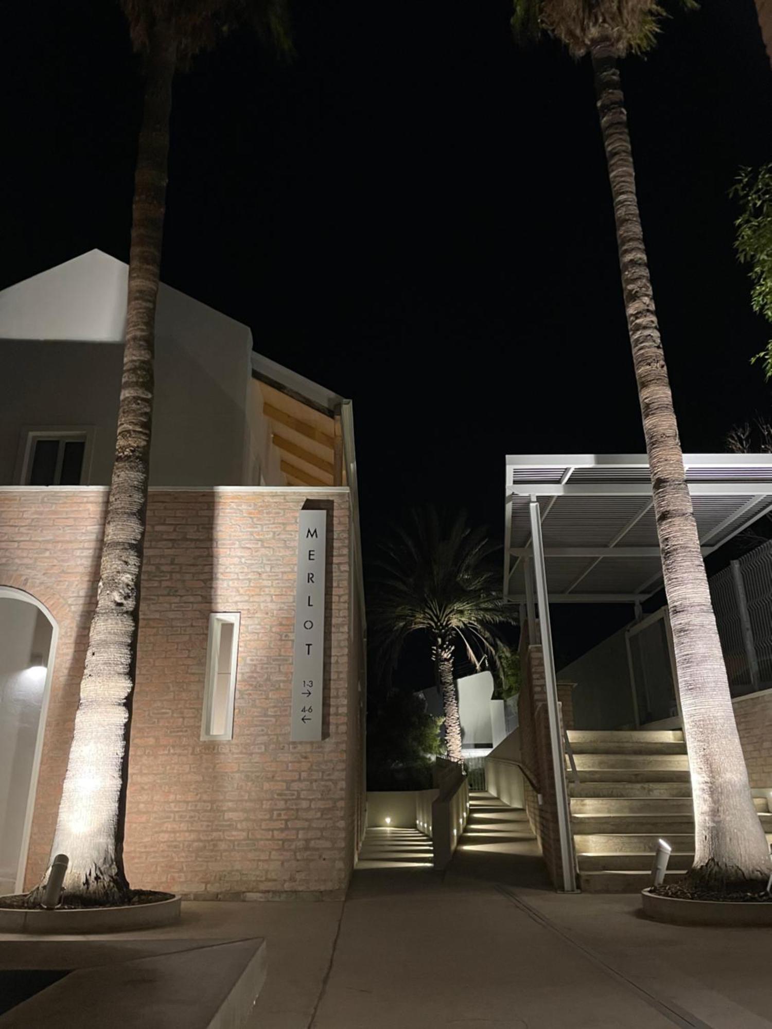 The Windhoek Luxury Suites Exteriör bild