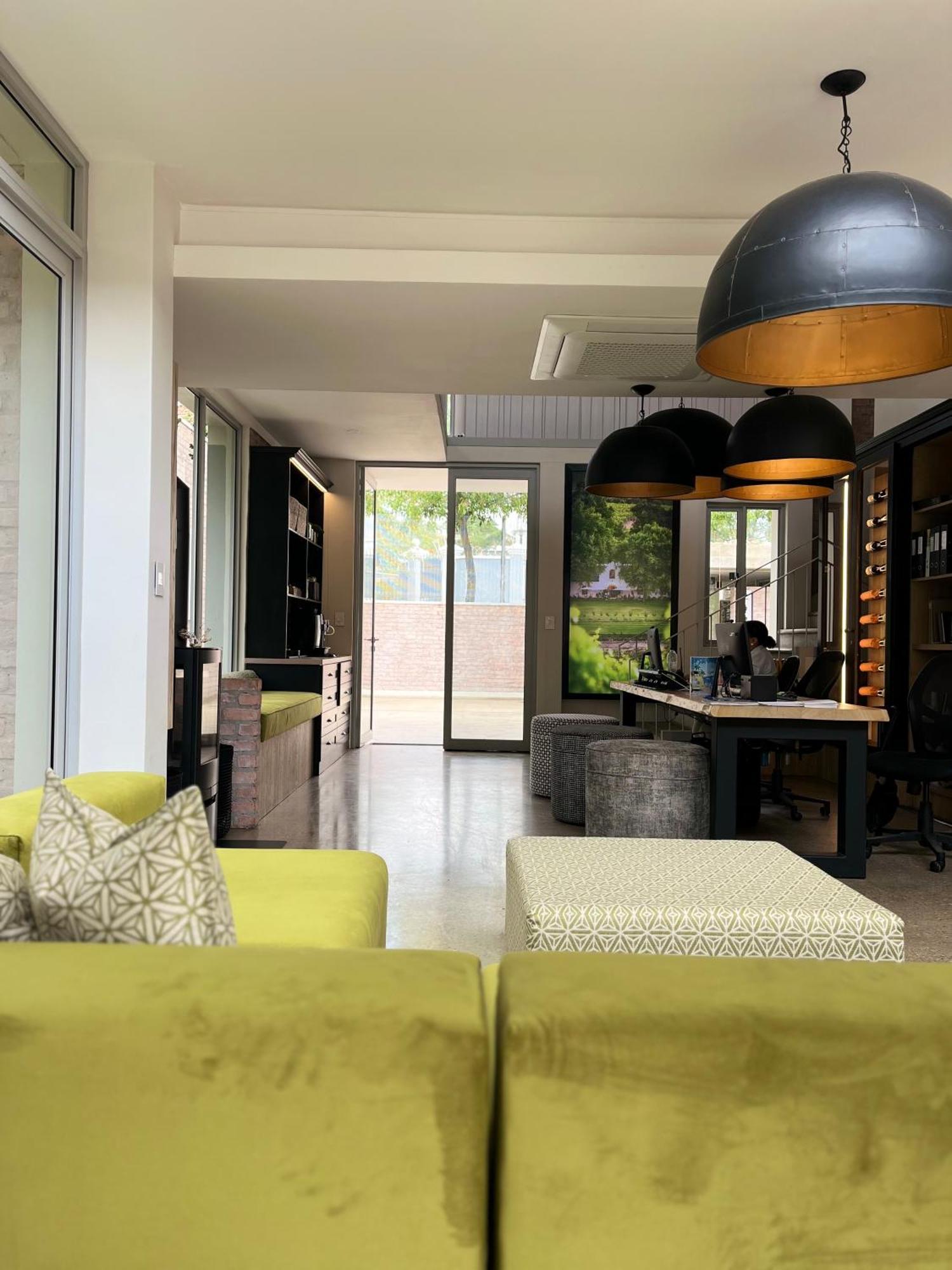 The Windhoek Luxury Suites Exteriör bild
